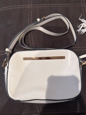 Fossil White Pebbled Leather Crossbody with Gold Accent